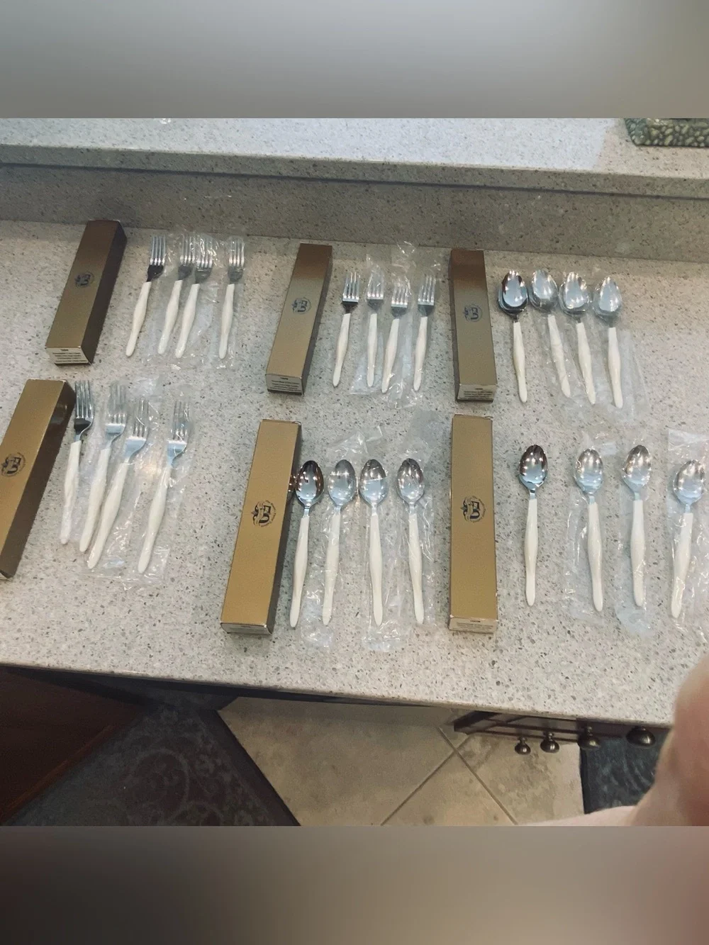 8 dinner forks, 4 salad forks, 8 soup spoons, and 4 tablespoons.